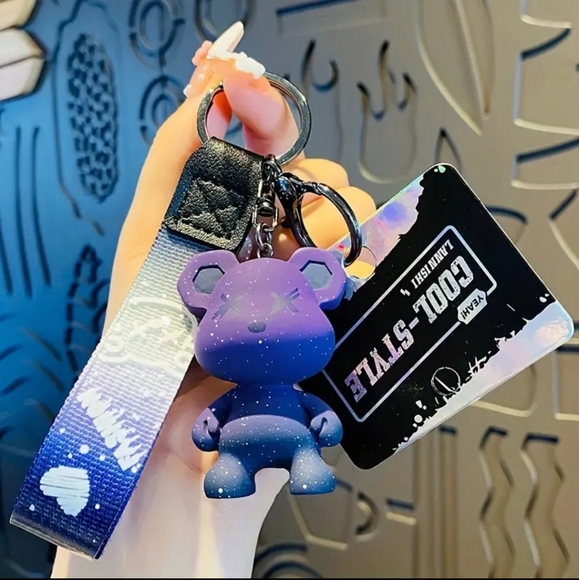 🆕️ Color Changing Bear Keychain/Wristlet - Picture 3 of 3